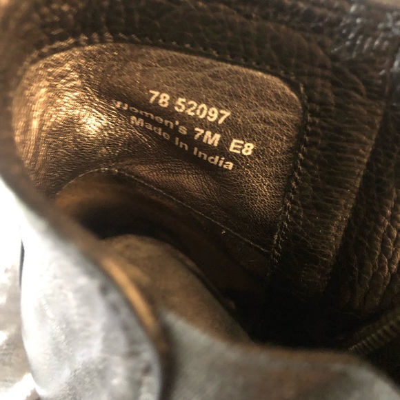 Johnston & Murphy Black Leather Ankle Boots - Picture 5 of 5